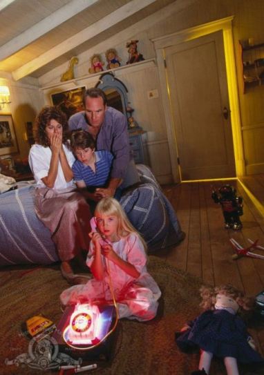 Poltergeist-II-family-Freeling-image