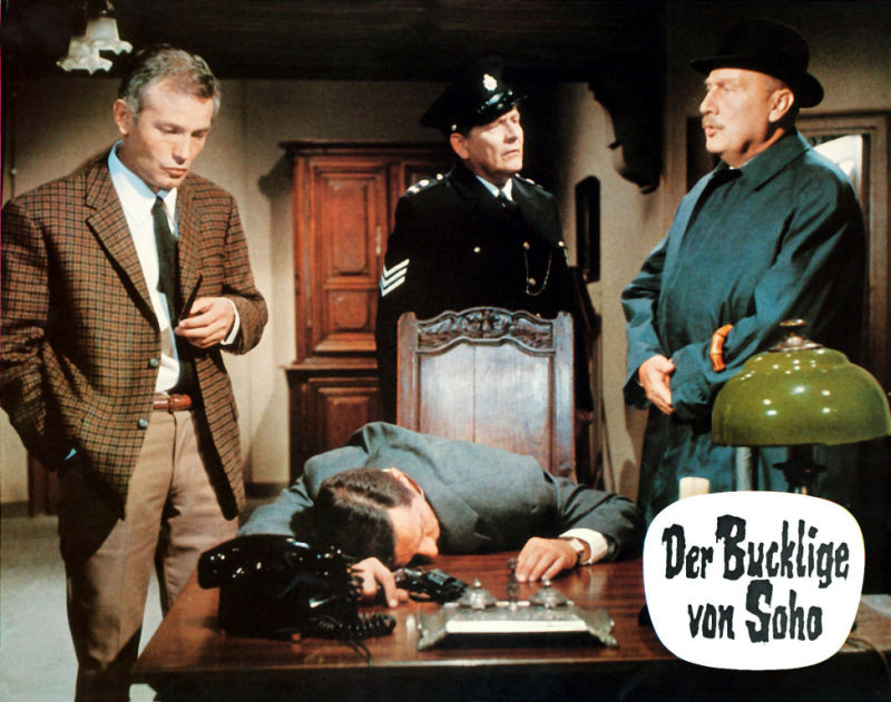 the-hunchback-of-soho-1966-krimi-alfred-vohrer-police-find-dead-body