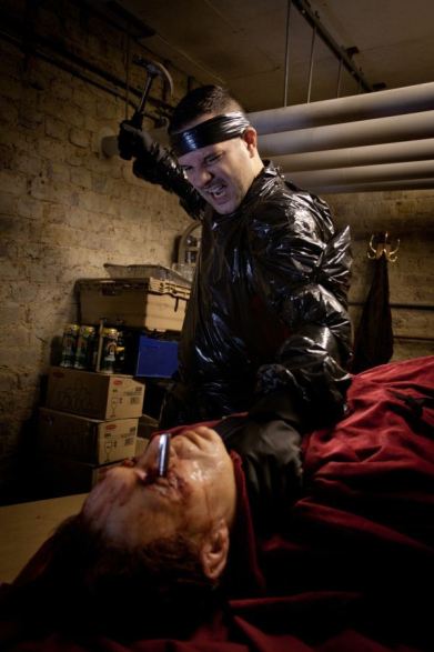 strippers-vs-werewolves-03